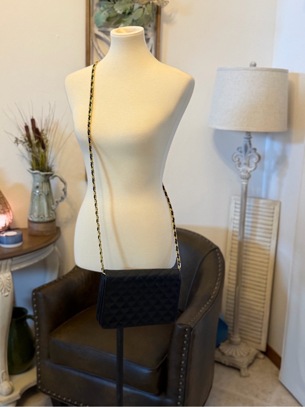 Vintage Quilted Black Chain Crossbody Bag - Picture 13 of 13